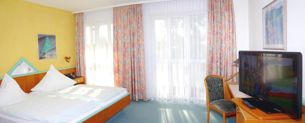 Hotel St. Martin Marktoberdorf Chambre photo